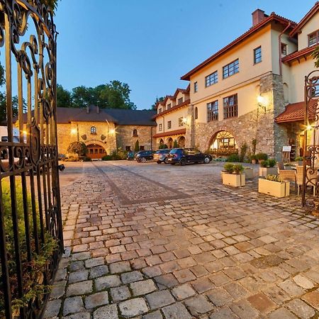 Hotel Folwark Stara Winiarnia Mszana Dolna Exterior foto