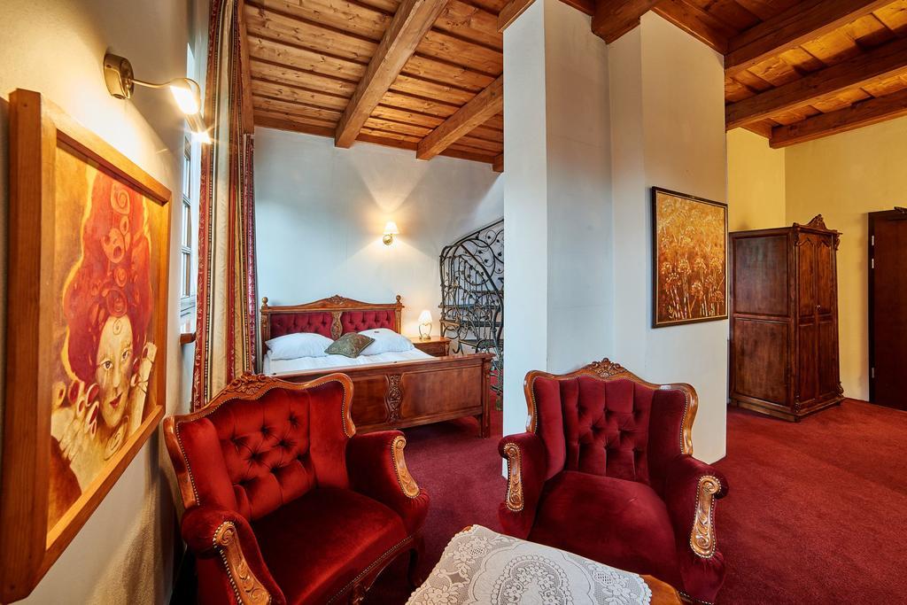 Hotel Folwark Stara Winiarnia Mszana Dolna Exterior foto